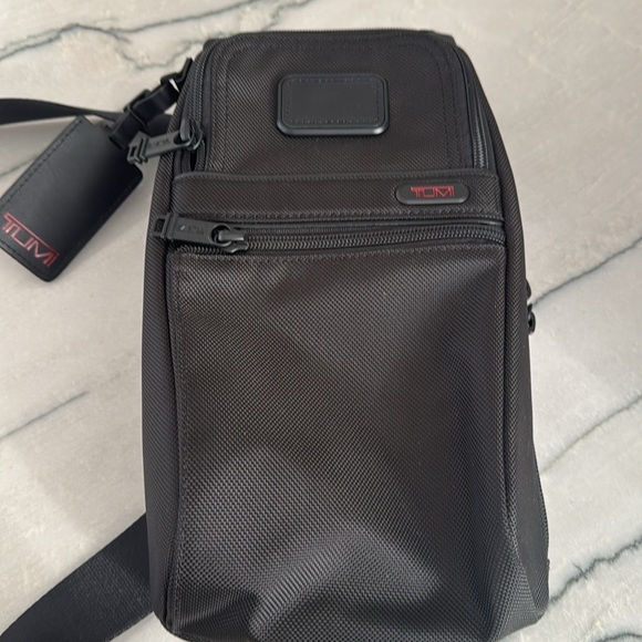 Tumi alpha slim sling back bag. Black. New. - Picture 2 of 10